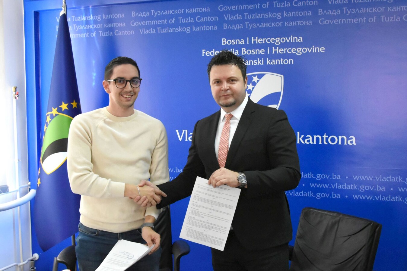 1762347641_690b4a7994532