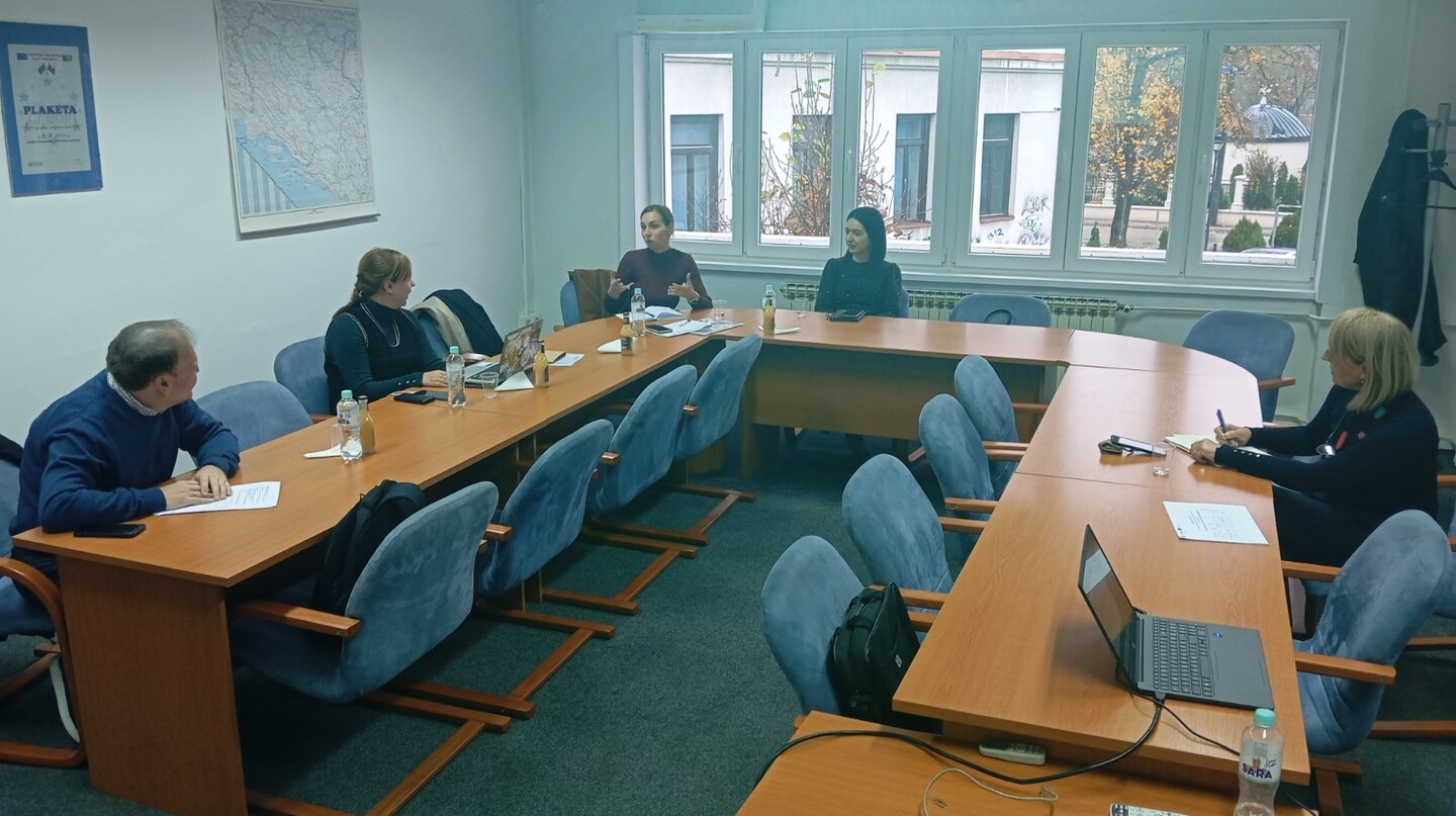 1764579898_692d5a3a12225