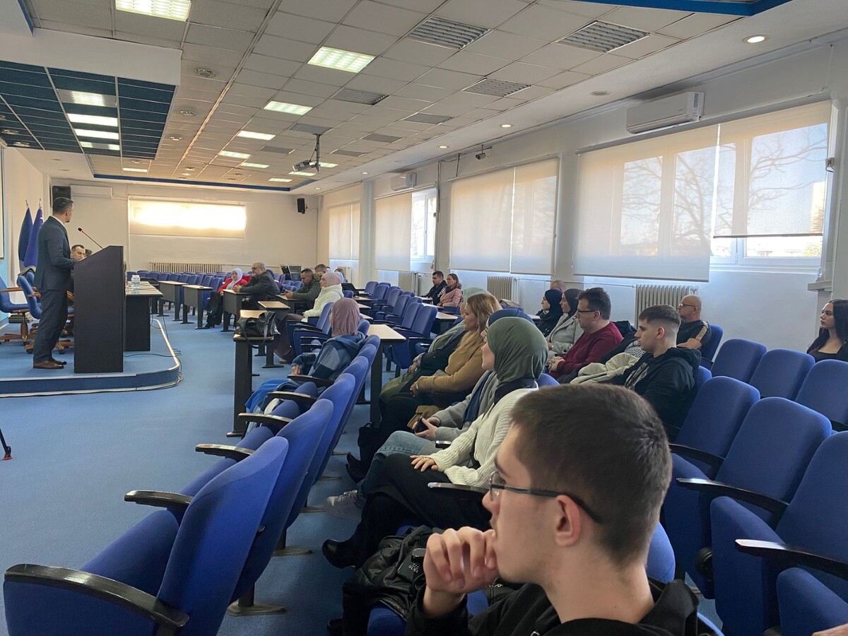 1765577215_693c91ffefeb5