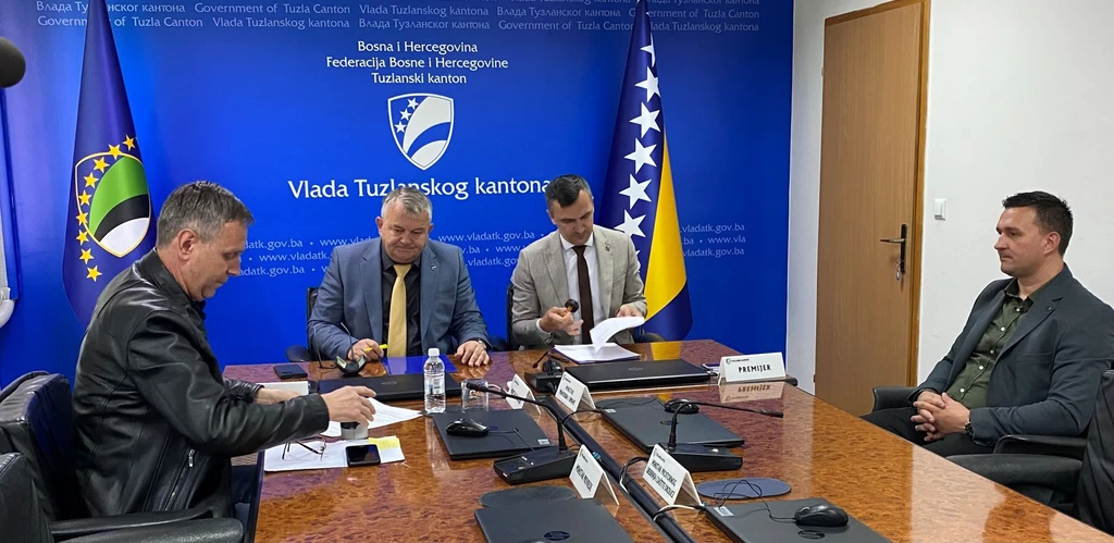 Pola miliona KM za infrastrukturne projekte u službi povratka na području Živinica i Teočak