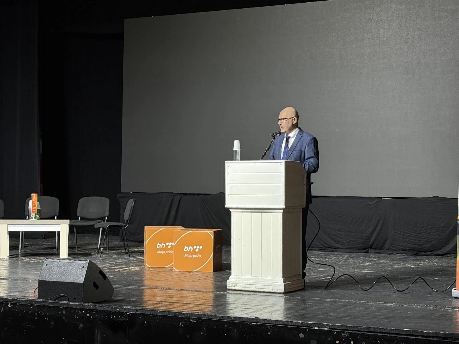Ministar Omerović na konferenciji „IKT u obrazovanju 6“: Digitalizacija treba biti podrška nastavnicima