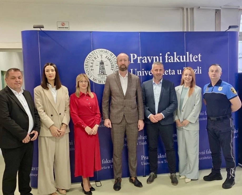 Potpisan Sporazum o saradnji između Pravnog fakulteta Univerziteta u Tuzli i Ministarstva unutrašnjih poslova Tuzlanskog kantona